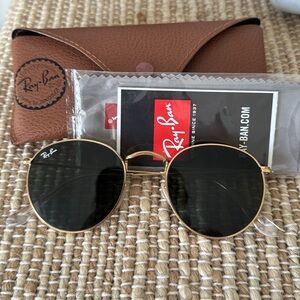 Ray-Ban Round Metal Sunglasses
